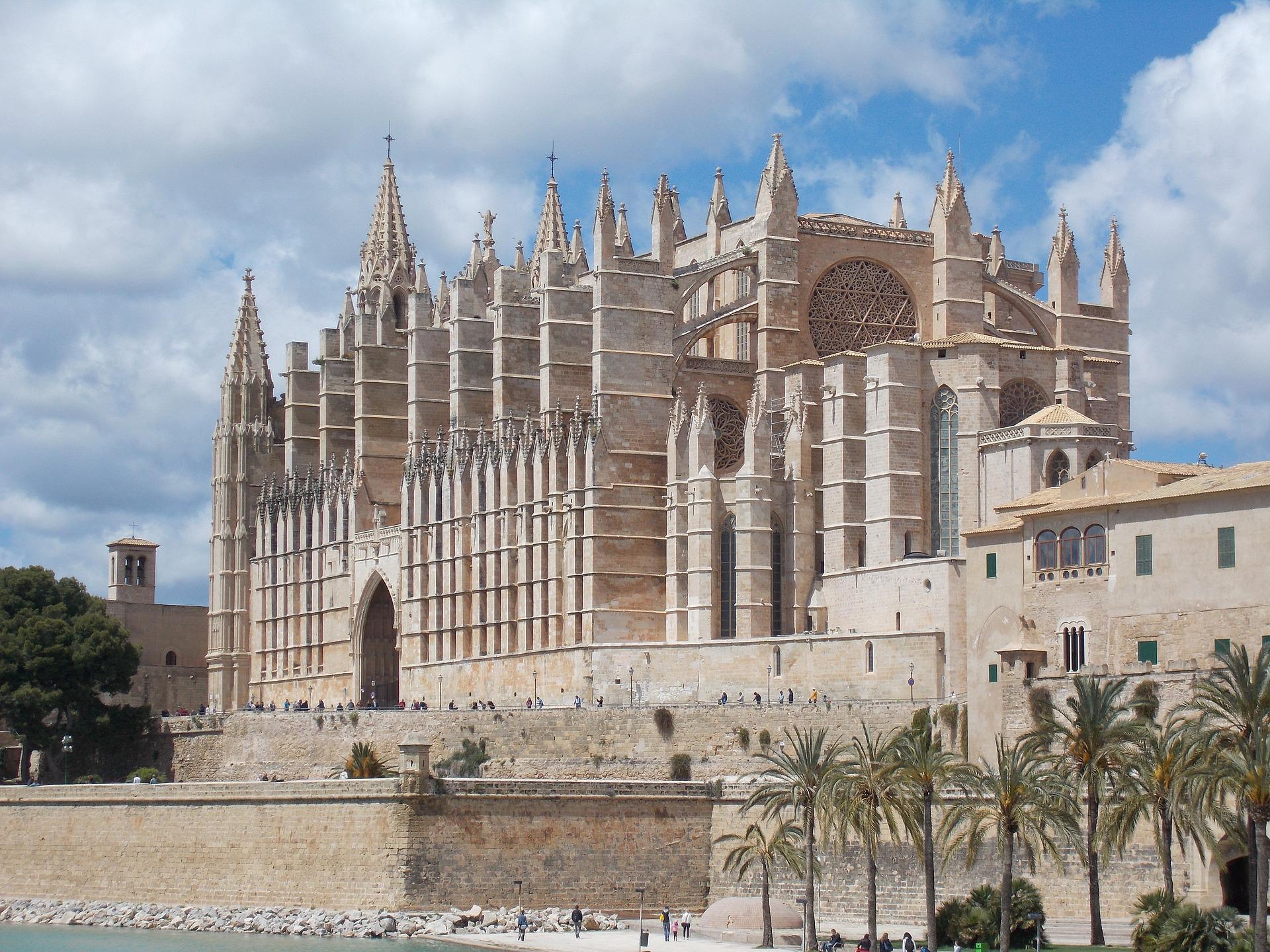 Zonsondergang vanaf de kathedraal in Palma