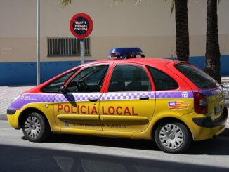 Dienstvoertuig van de Policía Local van Alcúdia, gefotografeerd in de stad Alcúdia op Mallorca.