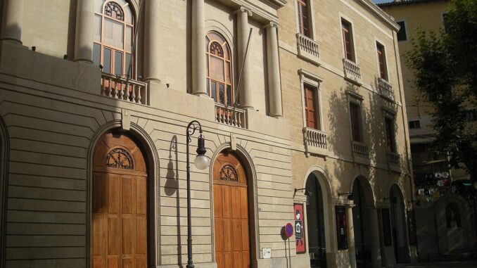 Gevel van het Teatre Principal de Palma op Mallorca