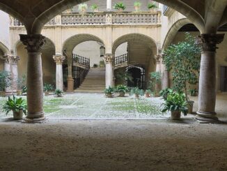 Historische binnenplaats van Can Vivot in Palma op Mallorca