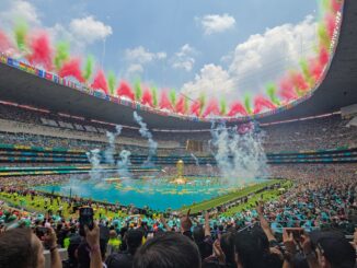 Openingsceremonie van het WK voetbal 2026 in een vol stadion voorafgaand aan het toernooi.